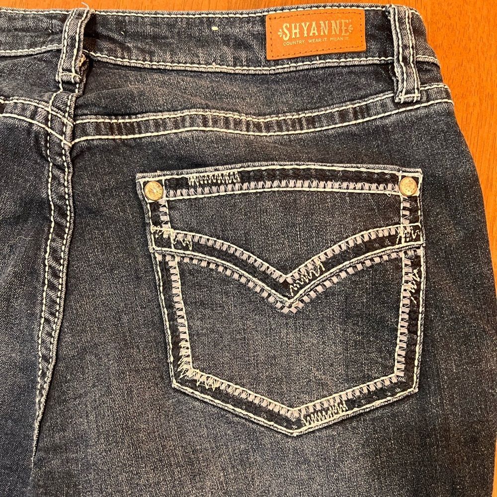 Shyanne Bootcut Flare Jeans Dark Wash Western Stitched Pockets Short 31W x 32L - Picture 5 of 7